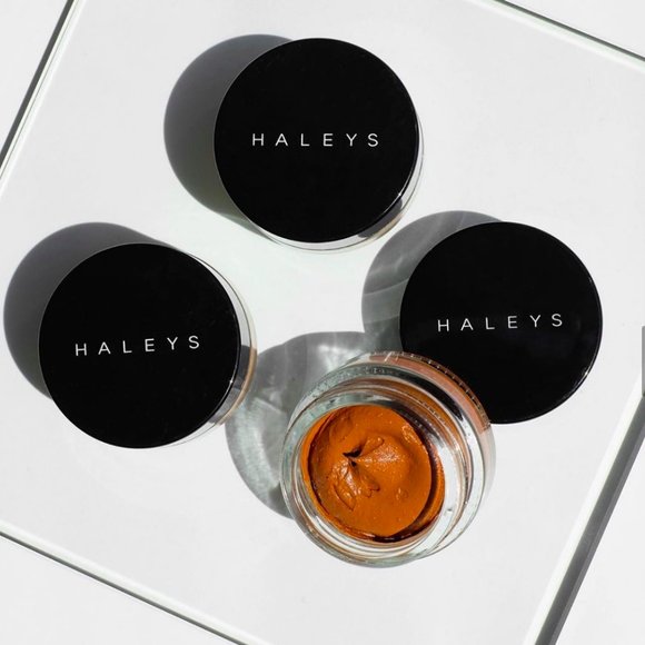 HALEYS Beauty Other - RE:VEAL Mousse Makeup
